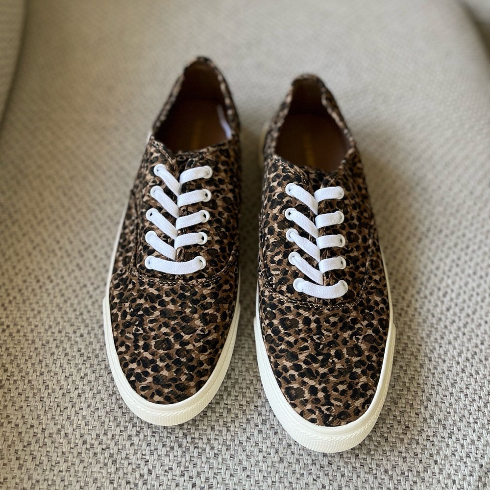 Size 9 (fits like size 10) Lace Up Canvas Shoes in Leopard Print